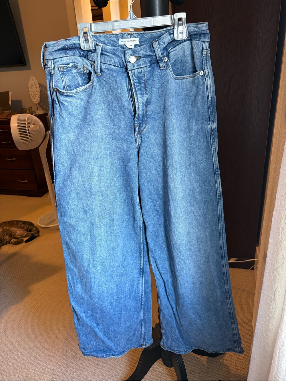 Good American women’ s wide leg Light Blue Jeans